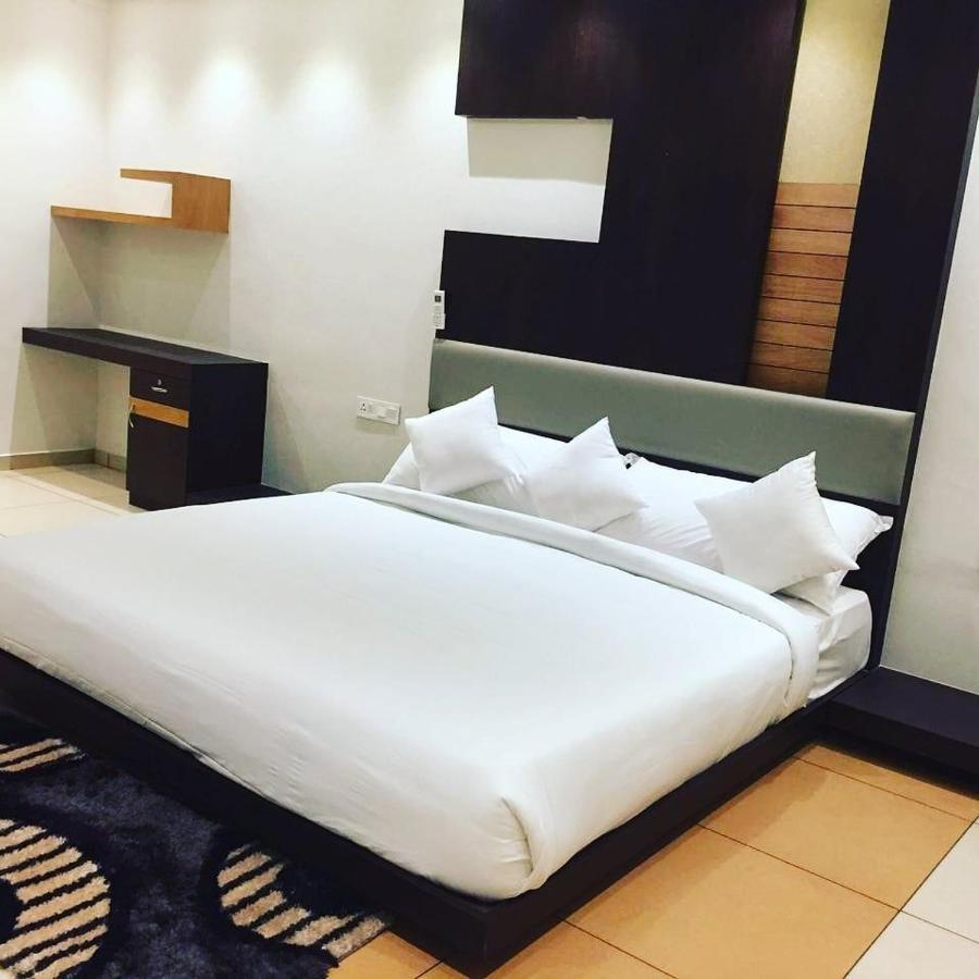 Hotel Al Amana Tower Kondotty Екстер'єр фото